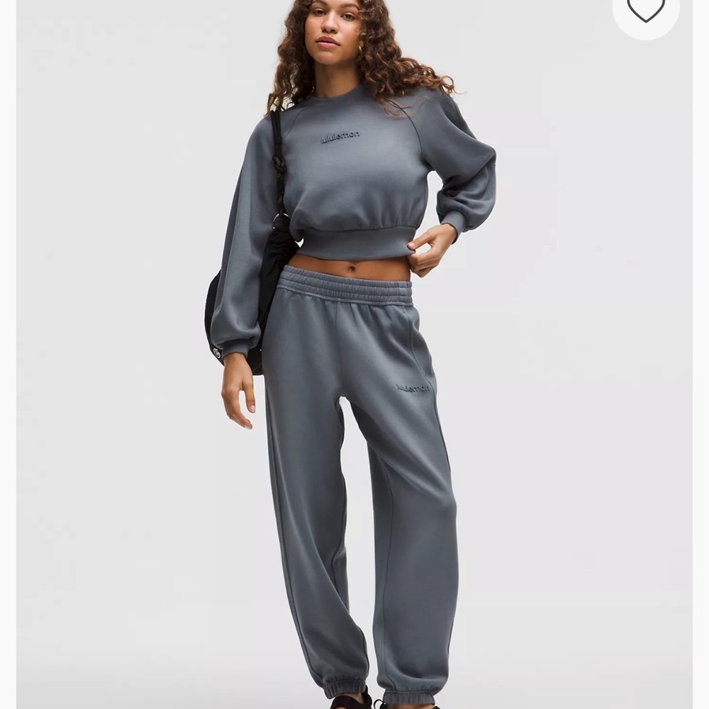 Lululemon Smooth Spacer Mid-Rise Jogger